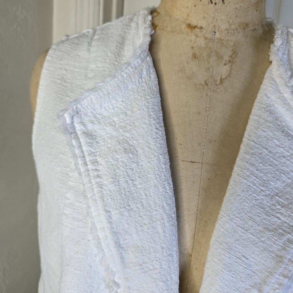 White Attyre Womens Fray Edge Sleeveless Pockets Vest 12 - Picture 2 of 8